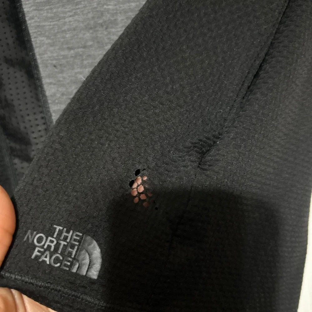 The North Face Womens M/M Black Gray Athletic Performance Short Sleeve Top Shirt - Picture 10 of 11